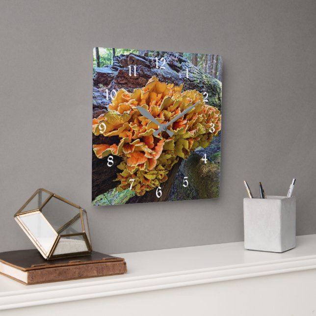 Horloge Carrée Champignon Orange de la Poule des Bois (Bureau)