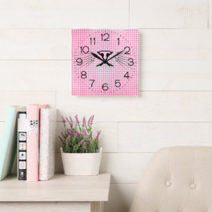 Horloge Carrée Chat Whiskers sur En vichy rose et blanc