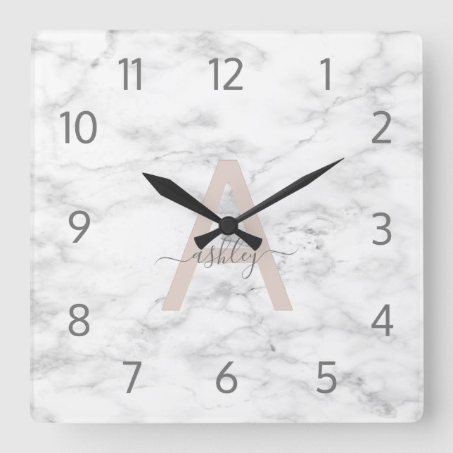 Horloge Carrée Chic Blush Pink White Marble Script Nom monogram (Recto)