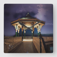 Ciel orageux au kiosque de Brighton Beach