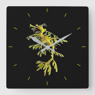 Horloge Carrée Clock with Leafy Sea Dragon