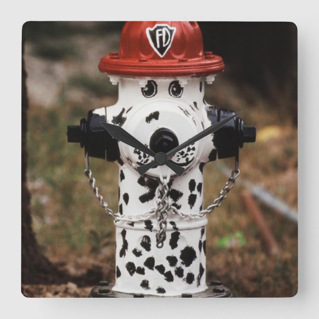 Horloge Carrée Close-up of Fire Hydrant (Recto)