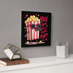 Horloge Carrée Cœur de Popcorn Design de la Saint-Valentin Pop