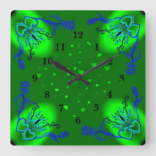 Horloge Carrée Coeurs avec fleurs et papillon en style tatouage