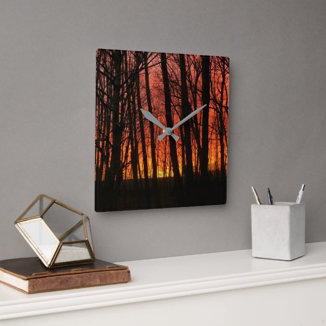 Horloge Carrée Coucher de soleil sur la forêt de feu (Bureau)
