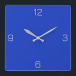 Horloge Carrée Couleur Cobalt Blue 1338BE, avec option Ajouter un<br><div class="desc">Ajoutez un nom, des initiales ou du texte, ou gardez la couleur seule. La couleur correspond à d'autres éléments du magasin en fonction du nom et du code HEX (triplet hexadécimal à six chiffres) qui s'affiche. Utilisez ce code pour mélanger, mettre en correspondance et customiser tout autre élément pour l'accompagner...</div>