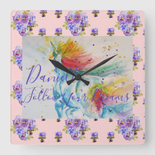 Horloge Carrée Couverture de licorne aquarelle rose avec prénom d