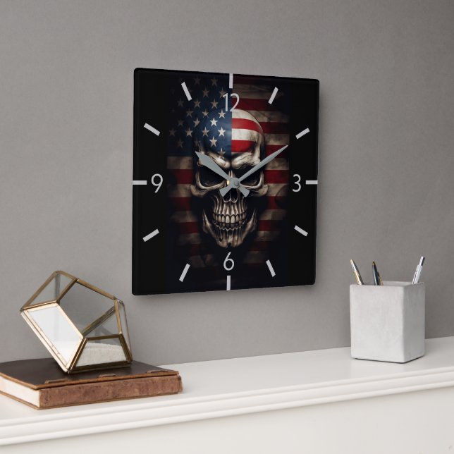 Horloge Carrée Crâne de drapeau américain  (Bureau)