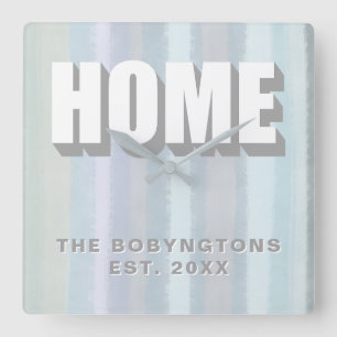 Horloge Carrée Custom Home Nom de famille pastel rayures neutres