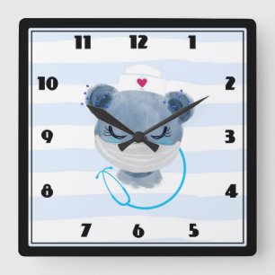 Horloge Carrée Cute Bear Nurse portant un masque protecteur