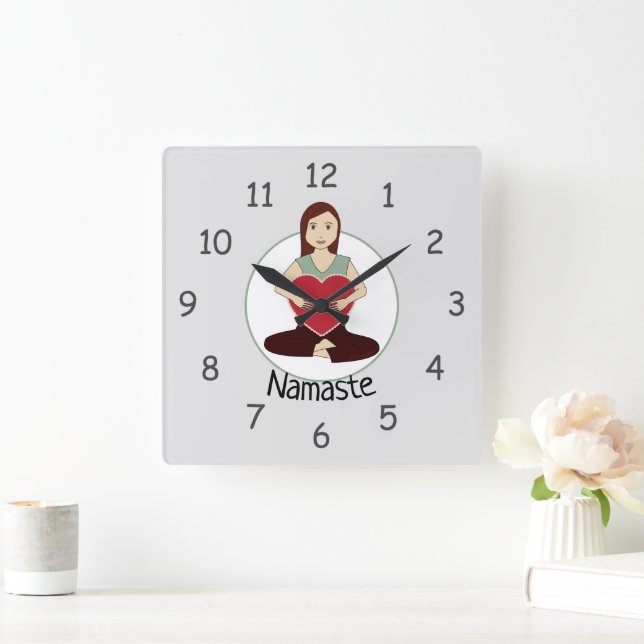 Horloge Carrée Cute Yoga Girl tenant coeur rouge Namaste (Maison)