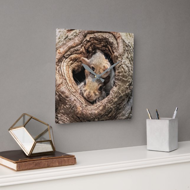 Horloge Carrée Cutest Baby Animals | Two Young Squirrels (Bureau)