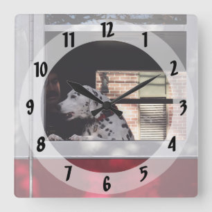 Horloge Carrée Dalmatien dans un camion de pompiers