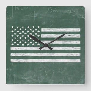 Horloge Carrée Dessin de tableau noir du drapeau américain (dessi