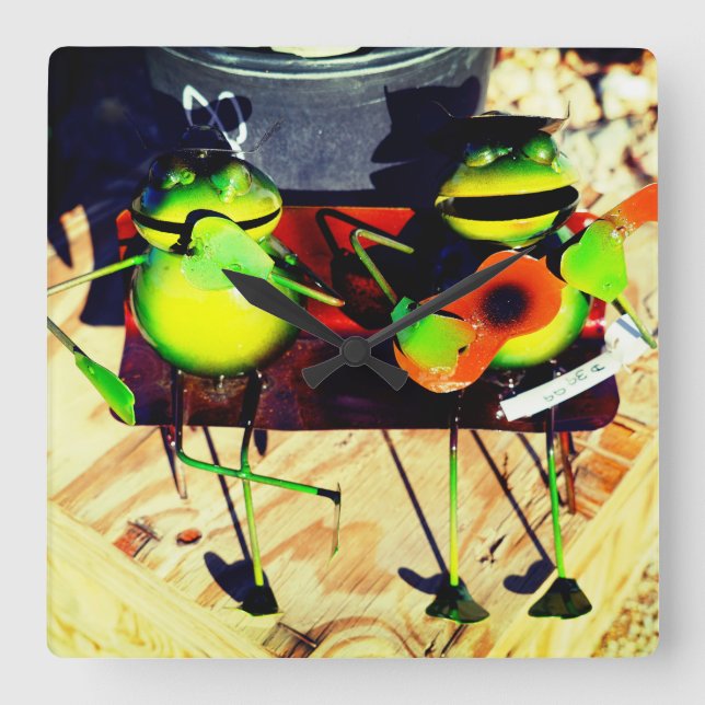 Horloge Carrée Deux grenouilles qui jouent au banjo (Recto)