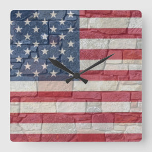Horloge Carrée Drapeau vintage Patriotique USA sur mur de pierre