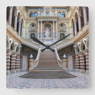 Horloge Carrée Escalier Dans Justizpalast, Vienne Autriche