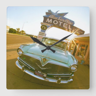 Horloge Carrée Fameux motel Blue Swallow sur la route 66