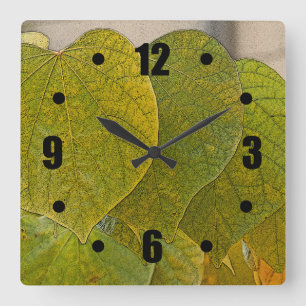HORLOGE CARRÉE FEUILLE EN FORME DE COEUR DE /GREEN D'HORLOGE