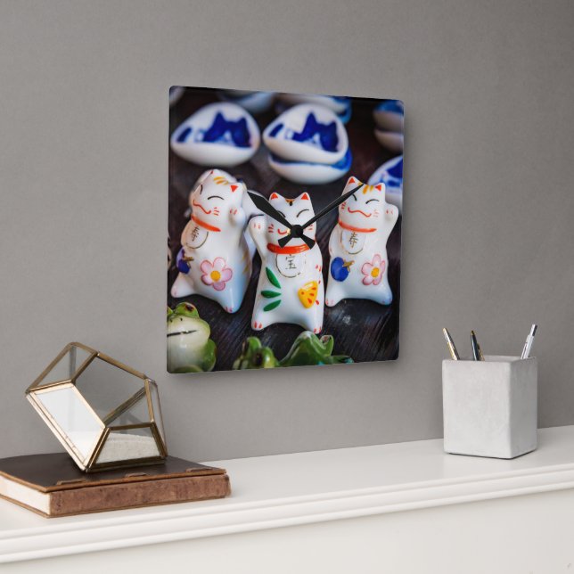 Horloge Carrée figurines de chats à Beckoning (Bureau)