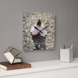 Horloge Carrée Fleur d'échecs