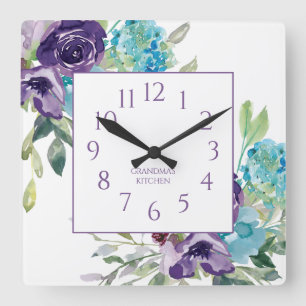 Horloge Carrée Fleurs de aquarelle bleue violette Nom blanc