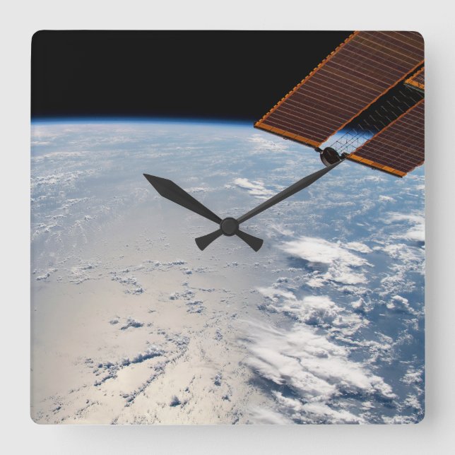 Horloge Carrée Formations Nuageuses Autour Du Soleil Au Large Du  (Recto)