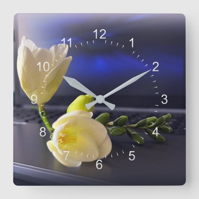 Horloge Carrée Freesia jaune blanc (Recto)