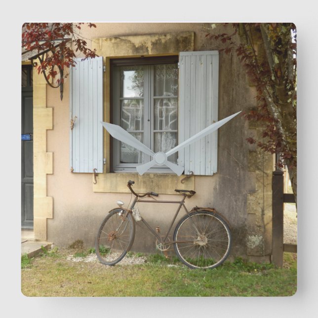Horloge Carrée French House Wall Clock (Recto)
