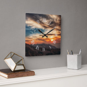 Horloge Carrée Fumée Montagnes Nature Thème Coucher de soleil