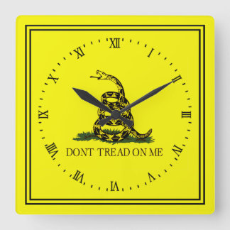 Horloge Carrée Gadsden Flag Dont Tread on Me