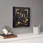 Horloge Carrée Golden Grandeur : 50 ans de fête<br><div class="desc">Célébrez 50 ans d'or avec un design luxueux qui respire l'élégance. Un décor noir met en valeur un cadre doré radieux avec des motifs de style baroque et des fleurs ornées. Le texte audacieux du "50ème anniversaire" brille de mille feux, entouré d'accents chatoyants et d'éclats de célébrations. Cette conception reflète...</div>