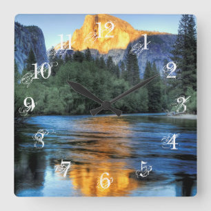 Horloge Carrée Golden Light on Half Dome