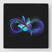 Infinité brillante avec papillon magique