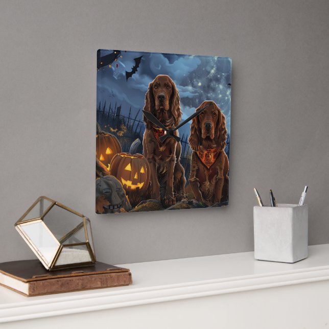Horloge Carrée Irish Red Setter Halloween Éffrayant (Bureau)