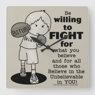 Horloge Carrée La volonté de combattre