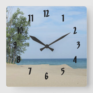 Horloge Carrée Lac Erie, PA.