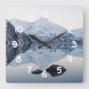 Horloge Carrée Lac Portage réfléchi
