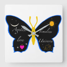 L'amour sans âge dans l'univers intemporel