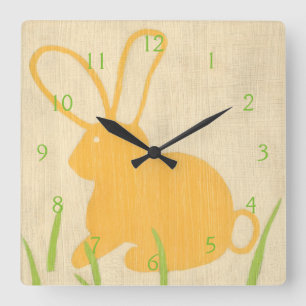 Horloge Carrée Lapin jaune et herbe verte par Chariklia Zarris