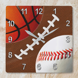Horloge Carrée Le football, base-ball de basket-ball folâtre