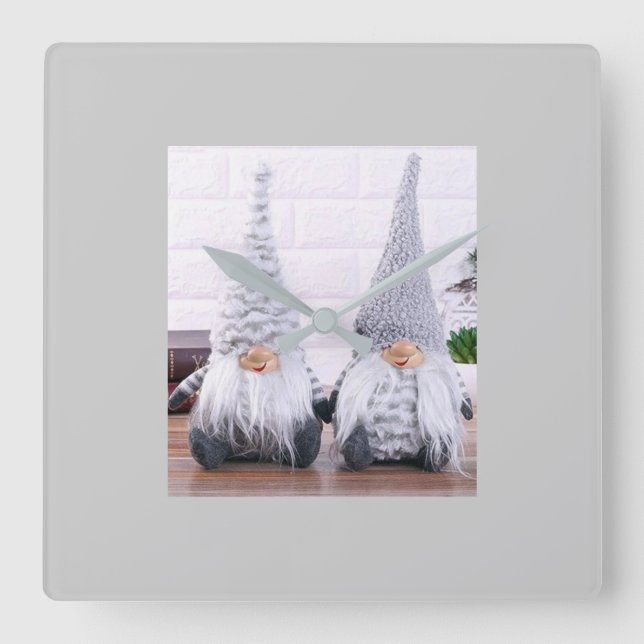 HORLOGE CARRÉE LES GNOMES FINLANDAIS SONT BEAUX ET CUITS (Recto)