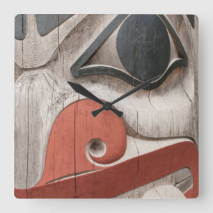 Horloge Carrée Les mâts totémiques au Haida Heritage Centre Mus