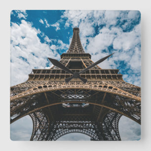 Horloge Carrée Les monuments   Regard sur la Tour Eiffel