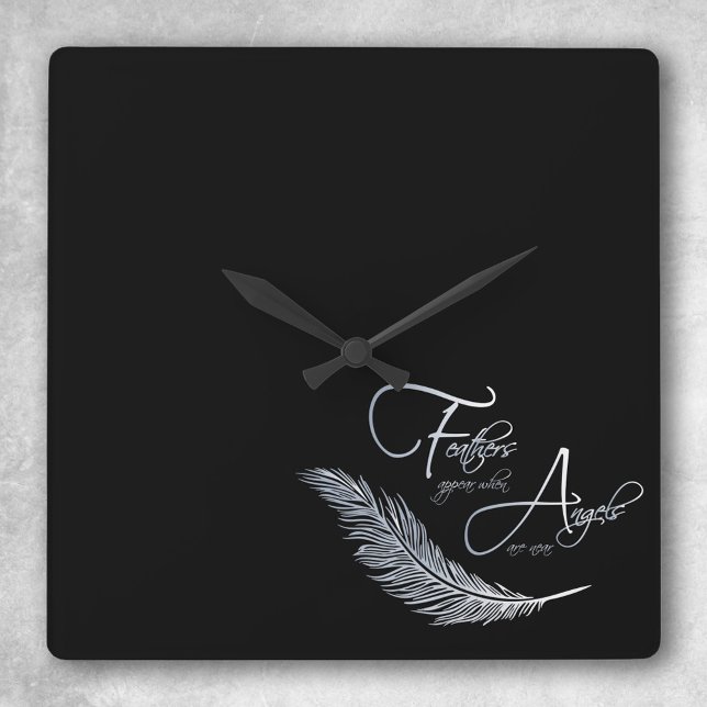 Horloge Carrée Les Plumes Apparaissent Lorsque Les Anges Sont Prè (Créateur téléchargé)