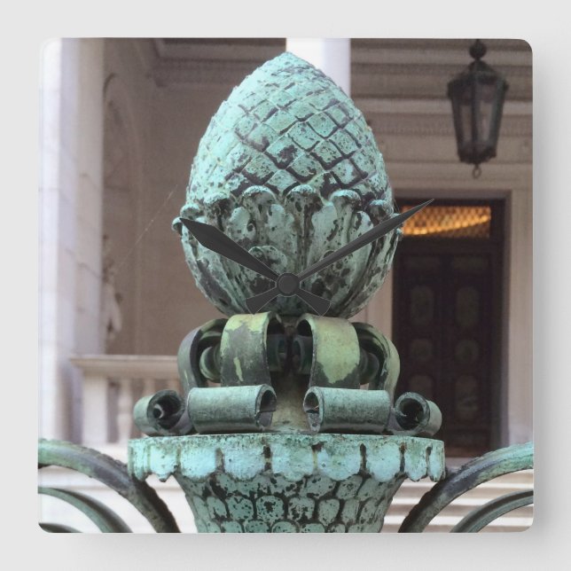 Horloge Carrée L'horloge en bronze d'ananas garde le temps (Recto)