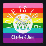 Horloge Carrée Logo de Love Typografy Gay Couple Pride LGBT Rainb<br><div class="desc">Love is Love Typografy Gay Pride LGBT Rainbow Flag Striped Pattern Stripes Gay Paires Clock with Custom Names Charles et John</div>
