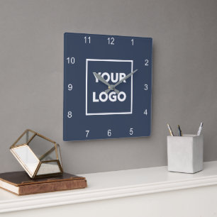 Horloge Carrée Logo d'entreprise personnalisé sur bleu marine min