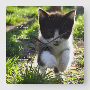 Horloge Carrée Love Is A Kitten Wall Clock