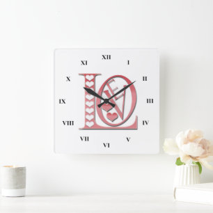Horloge Carrée Love Letters With Hearts par Shirley Taylor